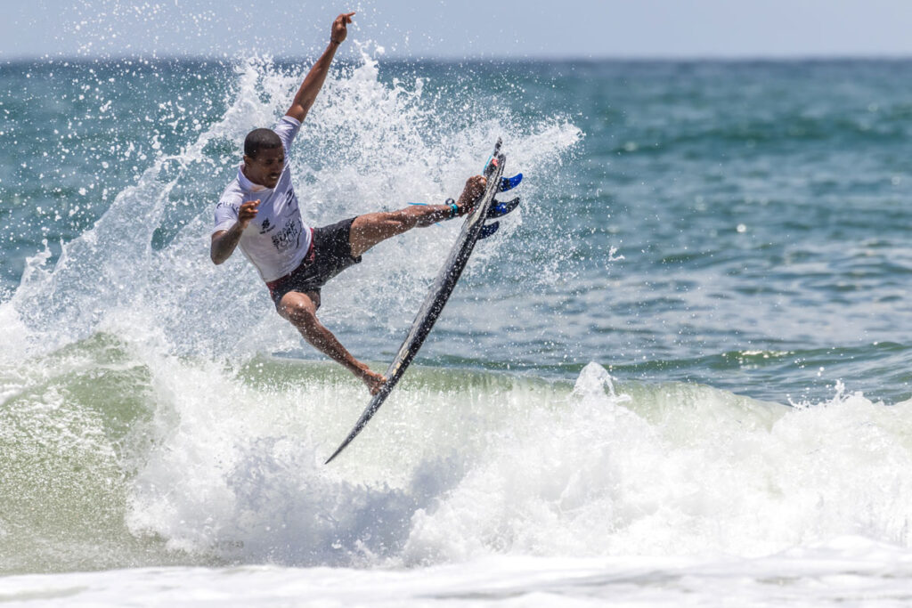 Davi Silva, Brasil Surf Tour 2022, Praia da Tiririca, Itacaré, Bahia. Foto: Fabriciano Júnior / BST