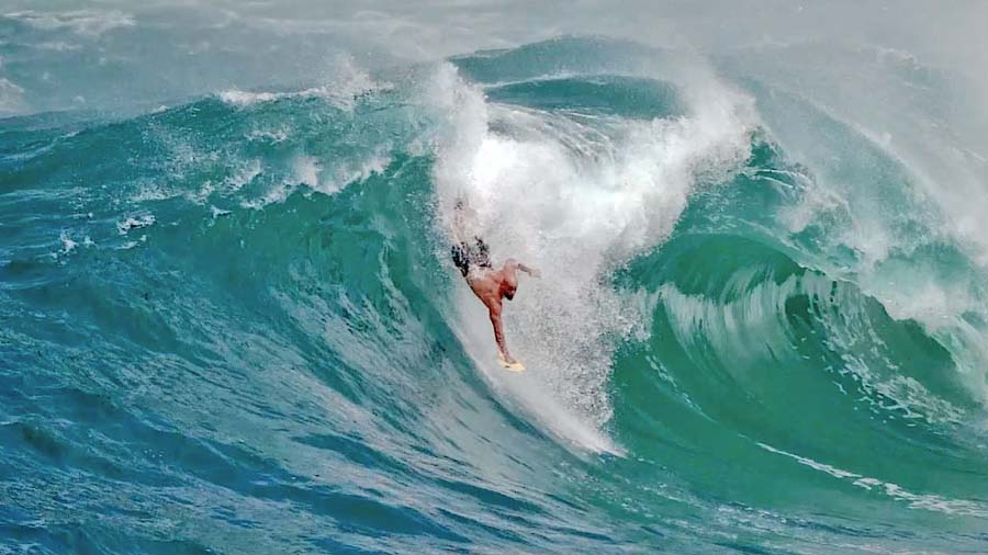 Kalani Lattanzi, Praia de Itacoatiara, Niterói (RJ), swell, surfe de peito, jacaré, bodysurf, surf, handsurf, swell, big waves. Frame: Matheus Couto
