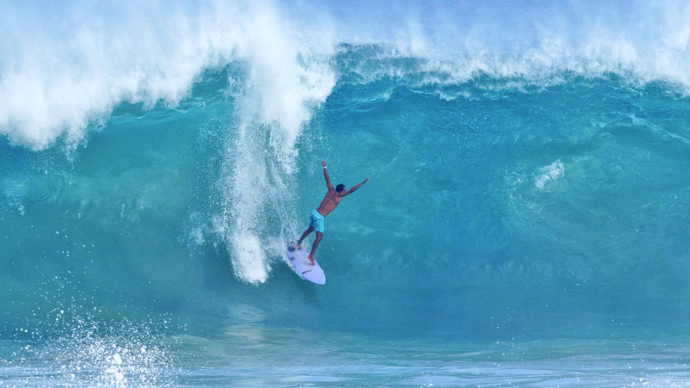 Samuel Igo, Cacimba do Padre, Fernando de Noronha (PE), big surf, ondas grandes, swell. Frame: Alexandre Ramos